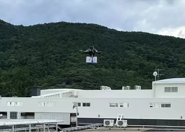 「東七株式会社、そらいいな株式会社による全国初のエリア単位でのドローンレベル４飛行による医療用医薬品等の配送実証実験に協力支援」の画像