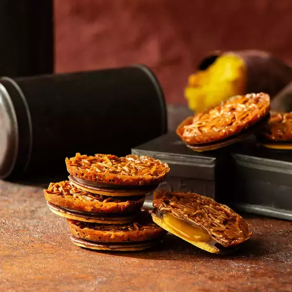 「キャラメル菓子専門店「CARAMER」が東京駅 グランスタ東京に再登場！期間限定商品「キャラマーサンド スイートポテト」も登場」の画像