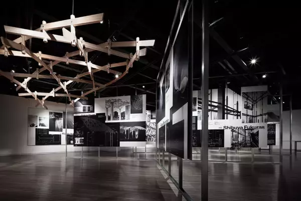 「建築のサーフェスデザイン＆テクノロジー」を主題とした展覧会が「日本サインデザイン銅賞」を受賞