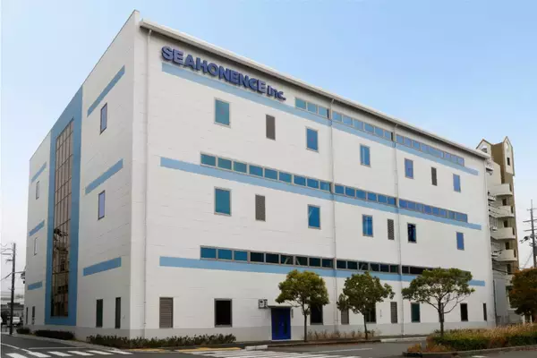 「医療・介護を取り巻く環境にもっと笑顔を──シーホネンス 70年の歩み・創業の志と常に挑戦する開発型メーカーの系譜」の画像