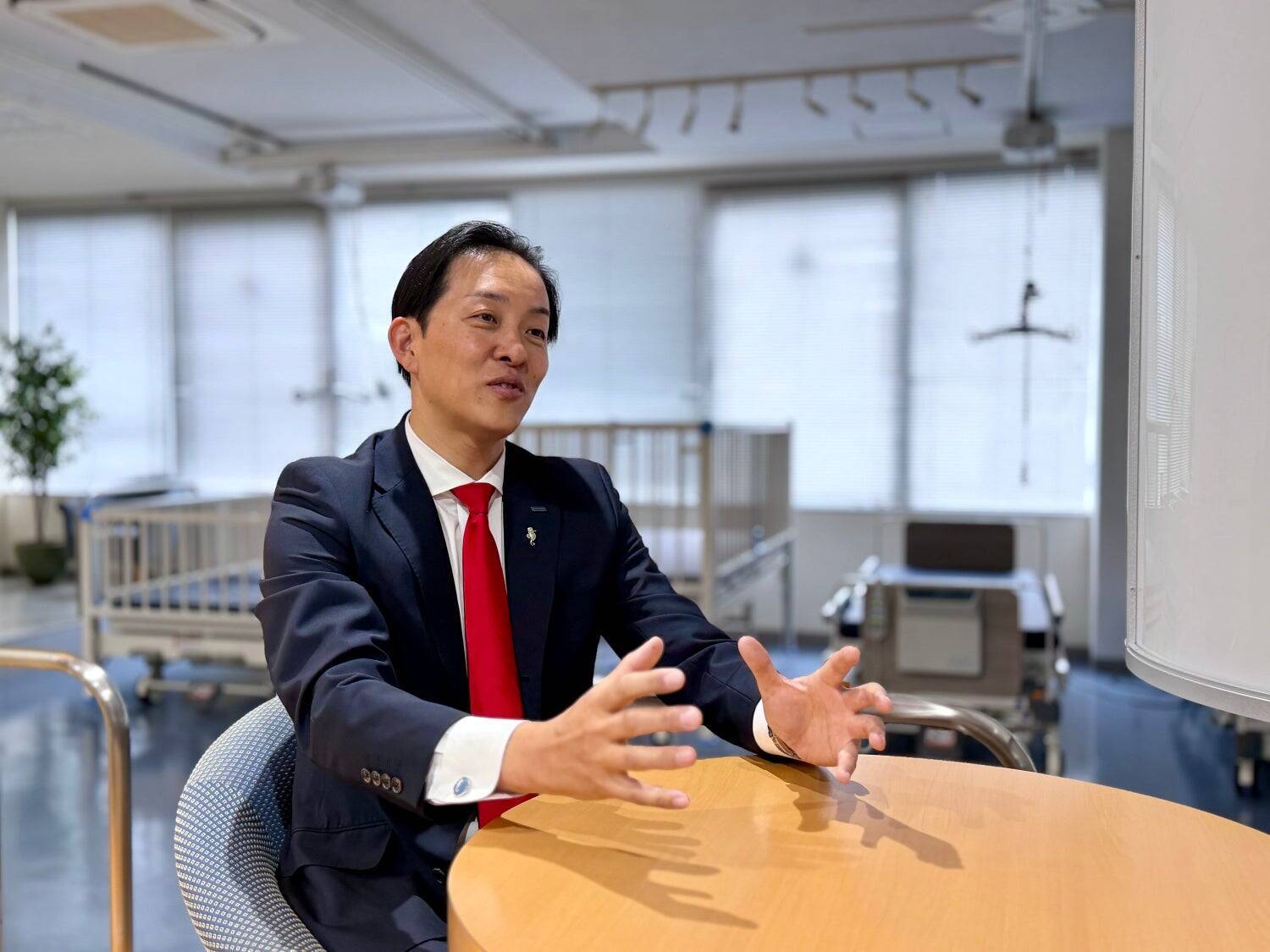 医療・介護を取り巻く環境にもっと笑顔を──シーホネンス 70年の歩み・創業の志と常に挑戦する開発型メーカーの系譜