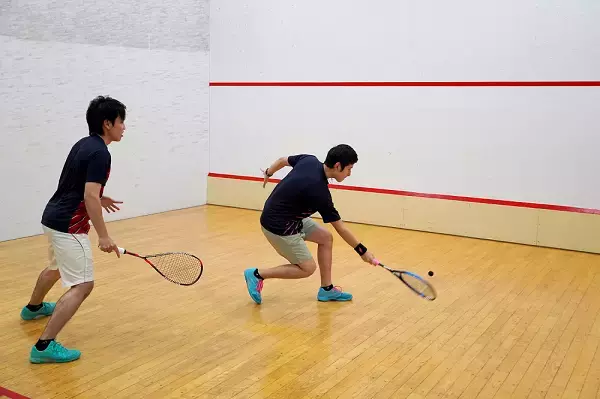 産業機械 総合レンタル「レント」 スカッシュ クラブチーム「Be-Win」とオフィシャルパートナー契約を更新