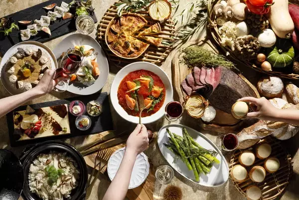 【グランドニッコー東京 台場】GARDEN DINING『秋のプレミアム収穫祭』～国産牛ローストビーフ・松茸・サーモン・いくら～ 提供期間：2026年10月2日（金）～11月29日（日）