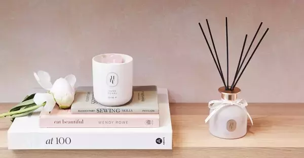 小嶋陽菜プロデュースの「Her lip to BEAUTY」よりブランド初となるルームディフューザーが登場　人気のセルフラブクリスタルキャンドルもリニューアル