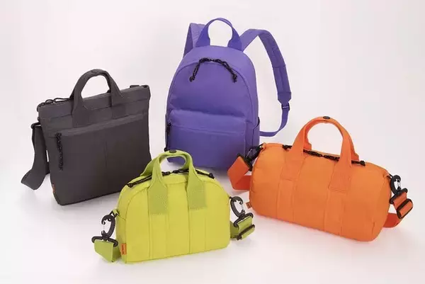 「Z世代の“かわいい”を詰め込んだカラフルでコンパクトなバッグシリーズ「マイクロギャラクシー」が登場」の画像