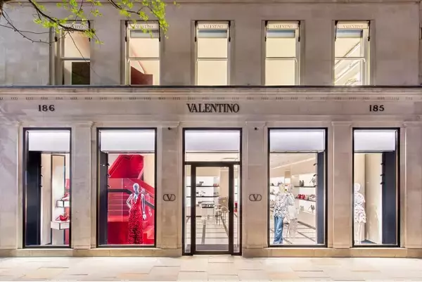 「ヴァレンティノ がロンドン、スローンストリートに新しいフラッグシップストアをオープン」の画像