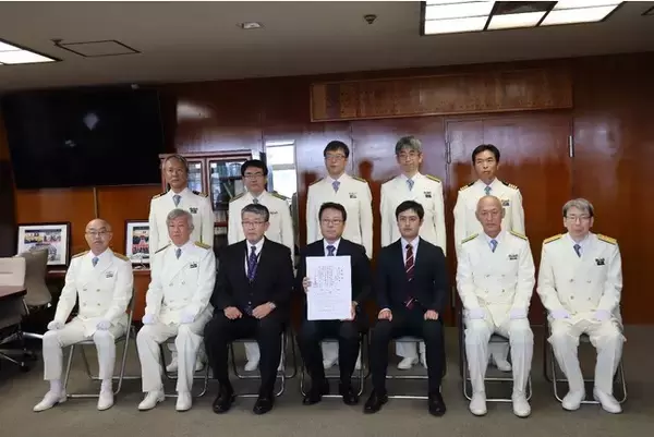 商船三井グループ管理船8隻が海上保安庁長官および海上保安本部長から3年連続で表彰