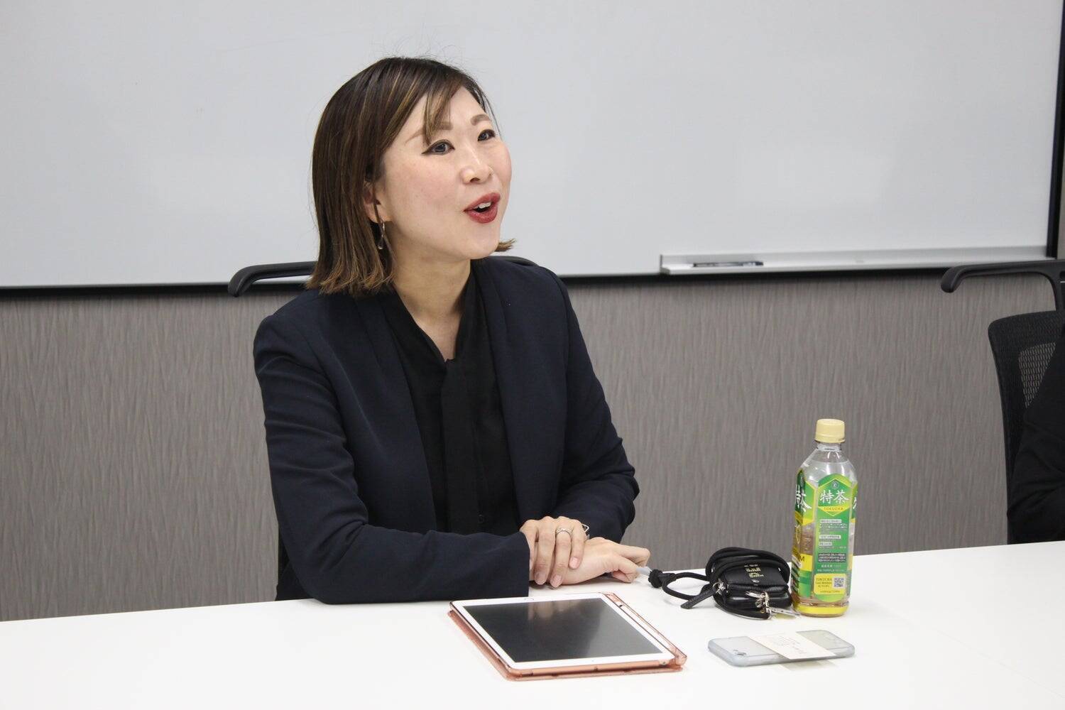 湖池屋が次に挑むのは「夢のポテトチップス」開発！？　大人に向けたポテトチップスの新スタイル「湖池屋プライドポテト GOLD STYLE 食塩不使用」が誕生した理由