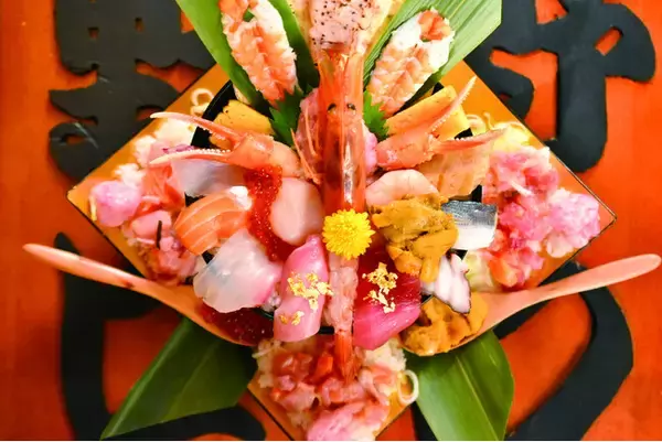 東京スカイツリータウン(R) 福袋・福メニュー2025 ～1日駅長体験や、345メートルからの眺めを個室で楽しめるプランも！～