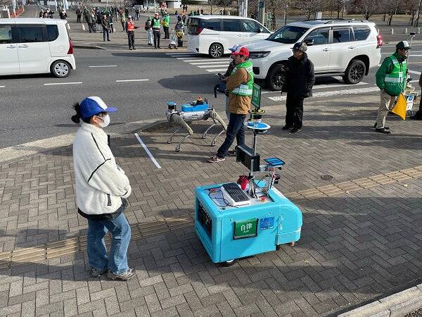 完走率8.9%の「つくばチャレンジ」を制した、学生と異分野エンジニアの泥臭い共闘録