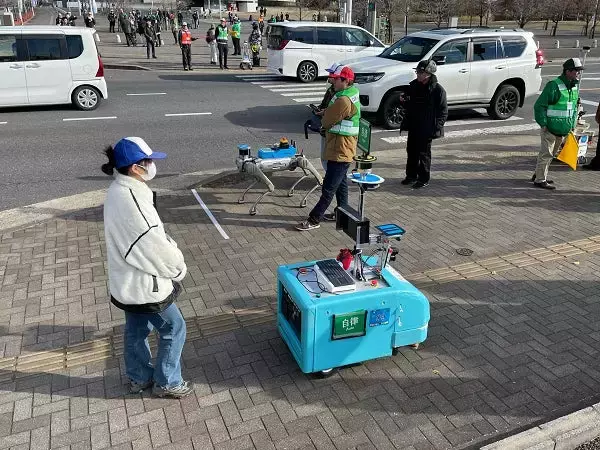 「完走率8.9%の「つくばチャレンジ」を制した、学生と異分野エンジニアの泥臭い共闘録」の画像