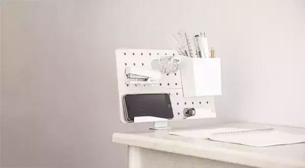 高校生とニトリが共同開発！デスク上のスペース不足を解決するタブレット・ブックスタンドを新発売！