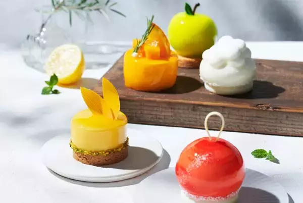 四季菓子の店 HIBIKA（ひびか）は、 6月1日（土）より季節の彩り豊かな“夏のケーキ”を販売します。