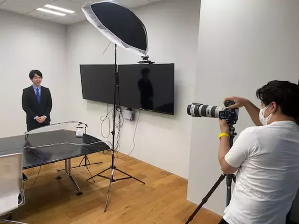 5月下旬、東京駅改札内コンコース新幹線乗換口の38面ジャック広告にサグリが参画予定！