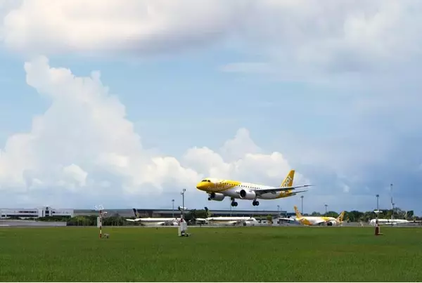 「スクートのエンブラエル E190-E2初号機がシンガポールに到着」の画像