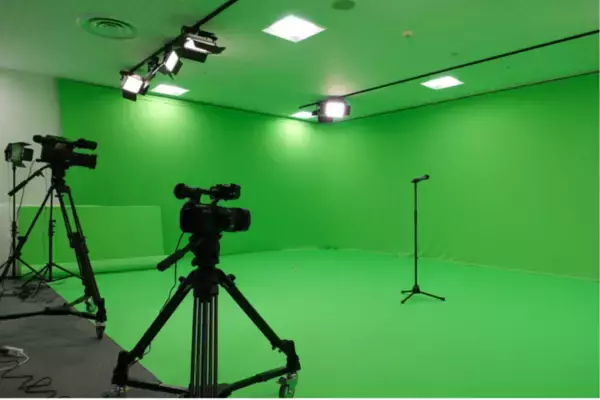 北九州初!動画制作・配信ができる大型クロマキースタジオ「Thumb Studio」が10月19日グランドオープン!