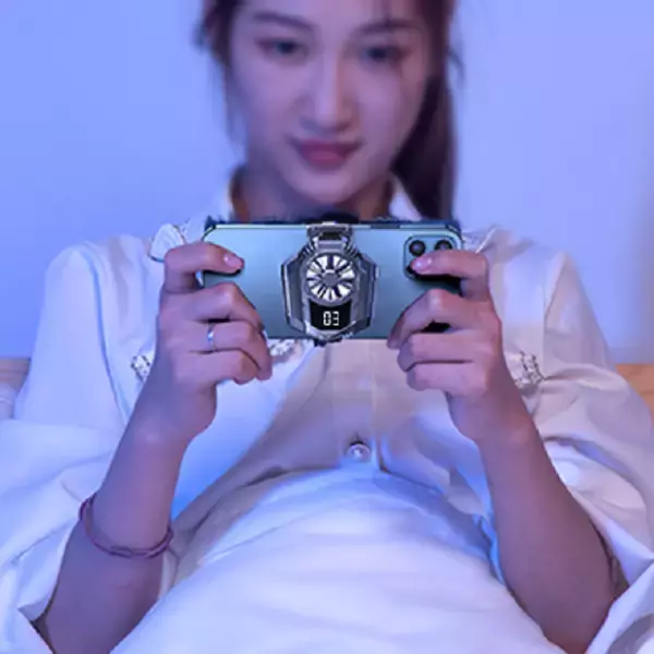 ★新商品★長時間のスマホ操作も快適に！スマホ冷却ファン「GeeFanz」をGLOTURE.JPで販売開始