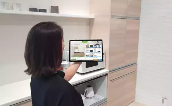 コーディネーターによるタブレットでのオンライン相談サービスを全国のLIXILショールームにてスタート！