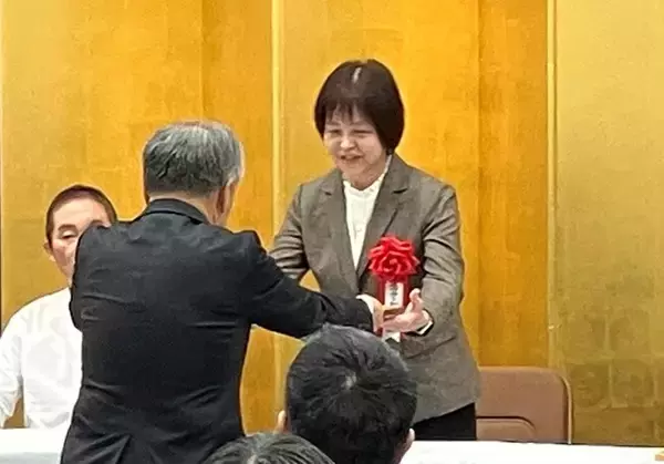 「【三浦工業株式会社】ミウラート・ヴィレッジ編の図録「非水百花譜の世界」が「第41回 愛媛出版文化賞」にて部門賞を受賞」の画像