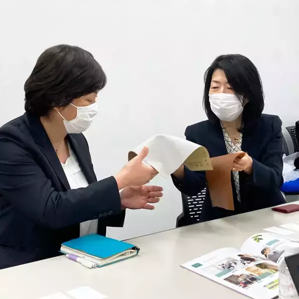 「「大人が決めるのは簡単。だからこそ自分たちで選んで誇りをもってほしい」創立150周年の跡見学園中学校高等学校とマザーハウスのスクールバッグプロジェクト」の画像