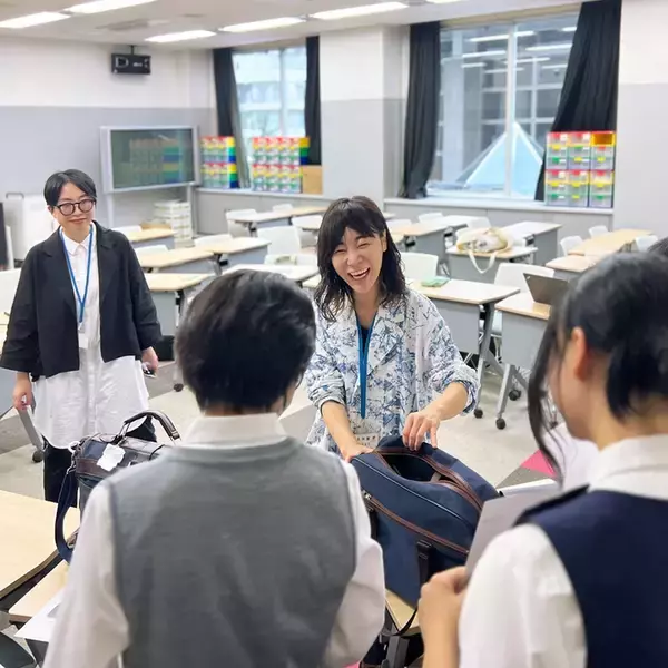 「「大人が決めるのは簡単。だからこそ自分たちで選んで誇りをもってほしい」創立150周年の跡見学園中学校高等学校とマザーハウスのスクールバッグプロジェクト」の画像