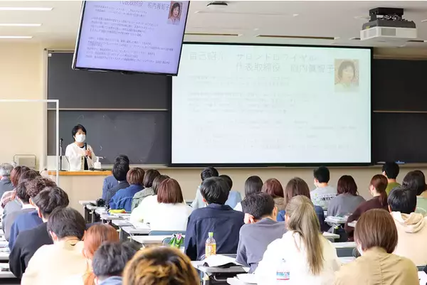 商品開発で地域活性をめざす！岩手県立大学、盛岡駅ビルフェザンとの協働プロジェクト「FES"AN×STUDENTスマイルチャージいわて」にて、岩手県立大学の学生約６０名が陸前高田市を見学。