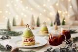 「クリスマスシーズン限定！心が弾む雪降るツリーパンケーキ「SNOWY TREE PANCAKE（スノーウィーツリーパンケーキ）」発売開始！」の画像1