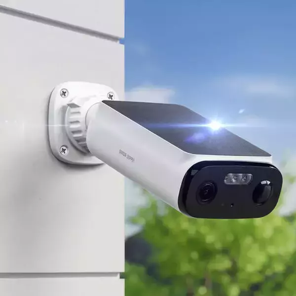 ソーラー充電＆配線不要！スマホで見守る高画質500万画素の屋外防犯カメラを発売