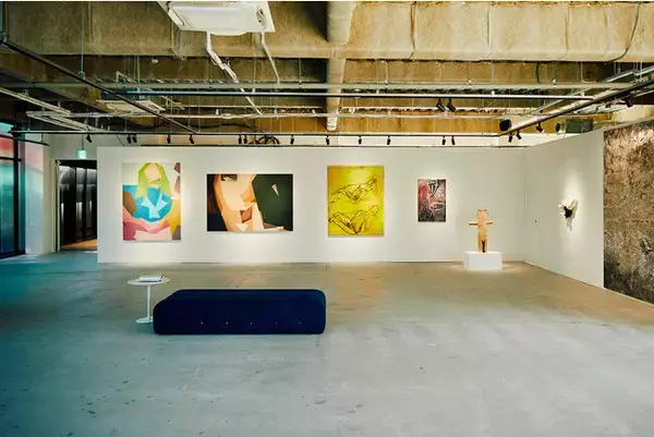 「ポップアップエキジビション「FREUDE by BMW-CONNECTED THROUGH TIME」にて4つのギャラリーによる現代アート作品の展覧会を開催」の画像