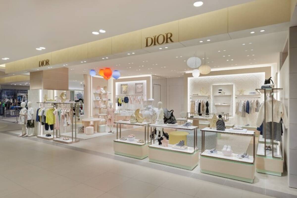 DIORキッズフードスエットベビーピンク。大人も着れます。梅田阪急にて 