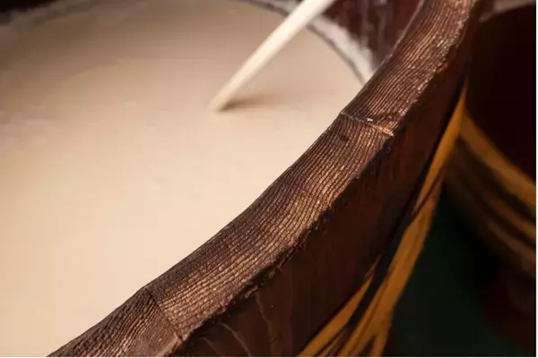 「おがくずの探求から始まった、発酵温浴nifuの持続可能な美容革命」の画像