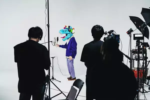 「AIを使って誰でもバンドに参加できる！？キングコング西野亮廣が謎の絶滅系アイドル「バンドザウルス」にかける想いとは。」の画像