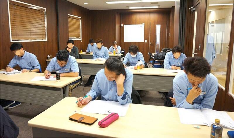 QB HOUSEの社内カットスクール「ロジスカット」は、なぜ業界内で唯一無二に成り得たのか。～誕生10年の軌跡～