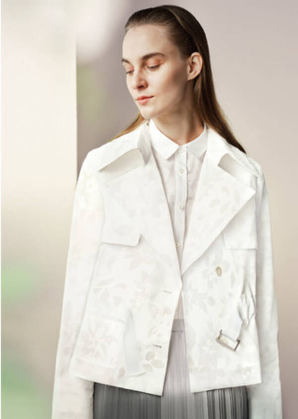 日本の技術で完成 2種類の生地を合わせて表現したアルチザンの花柄プリントアイテム 22年1月28日 エキサイトニュース