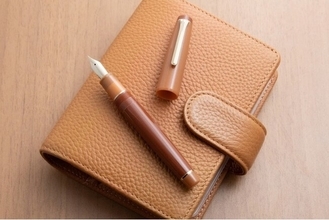 【新商品】NAGASAWA 万年筆「Milk Chocolate(ミルクチョコレート)」～2026年10月16日（金）発売～