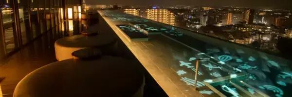 SORANO HOTEL 最上階インフィニティプール水面及び正面エントランス キャノピーにプロジェクションマッピング　3月28日18:00から開始