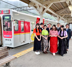 松浦鉄道 有田駅に人気声優、集合！佐賀、長崎をはじめ各地が舞台となるアニメ「てつりょー！meet with 鉄道むすめ」記者発表会実施！！