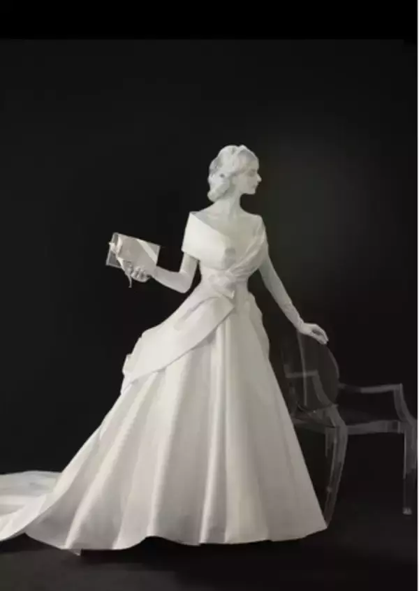 エマ理永の神業をいよいよ公開！ 花嫁たちに愛された作品を一挙披露　エマ理永のドレス造形展 THE DRESS～それは命が宿る彫刻　究極の造形美を求めて～