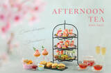 「春を思わせる華やかなピンクのスイーツ 期間限定「桜といちご」のアフタヌーンティー」の画像1