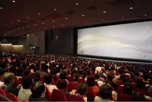 「【コープデリ】宝塚歌劇 宙組「親子三世代コープデリ貸切公演」を開催」の画像