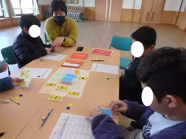 ボードゲームを通じてキャリア教育を実現する『子ども未来キャリア』JEOとの社会貢献活動として、茨城県・埼玉県の児童養護施設に無償提供