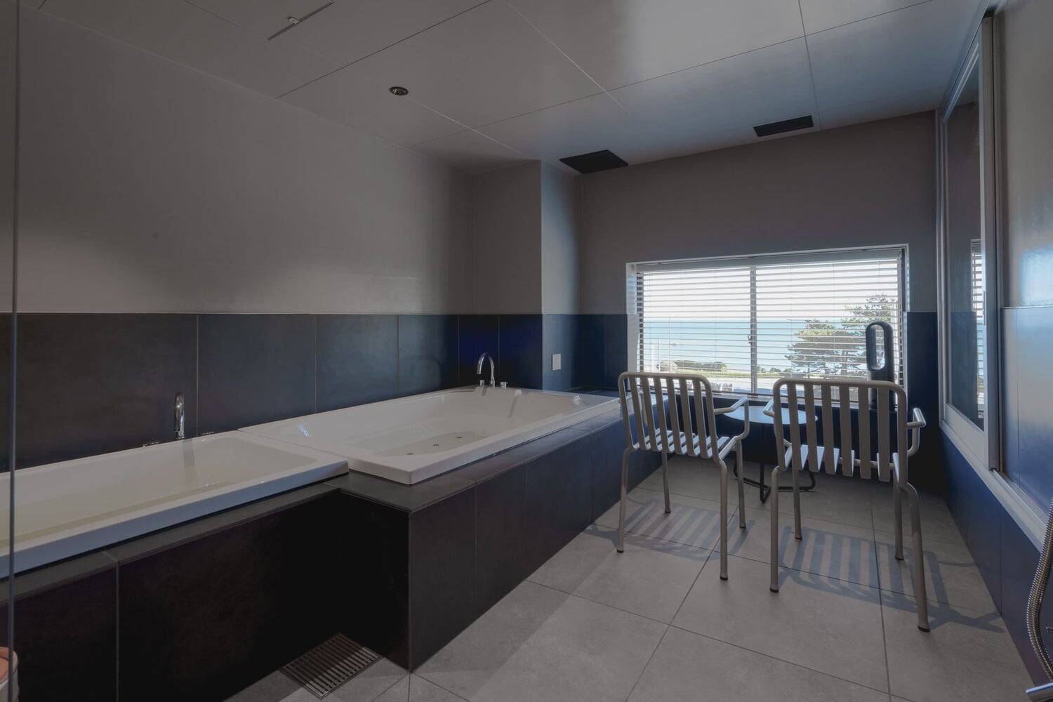 リノベーションで、まちの記憶を継承する。愛着を未来へつなぐ、大洗パークホテル再生プロジェクト