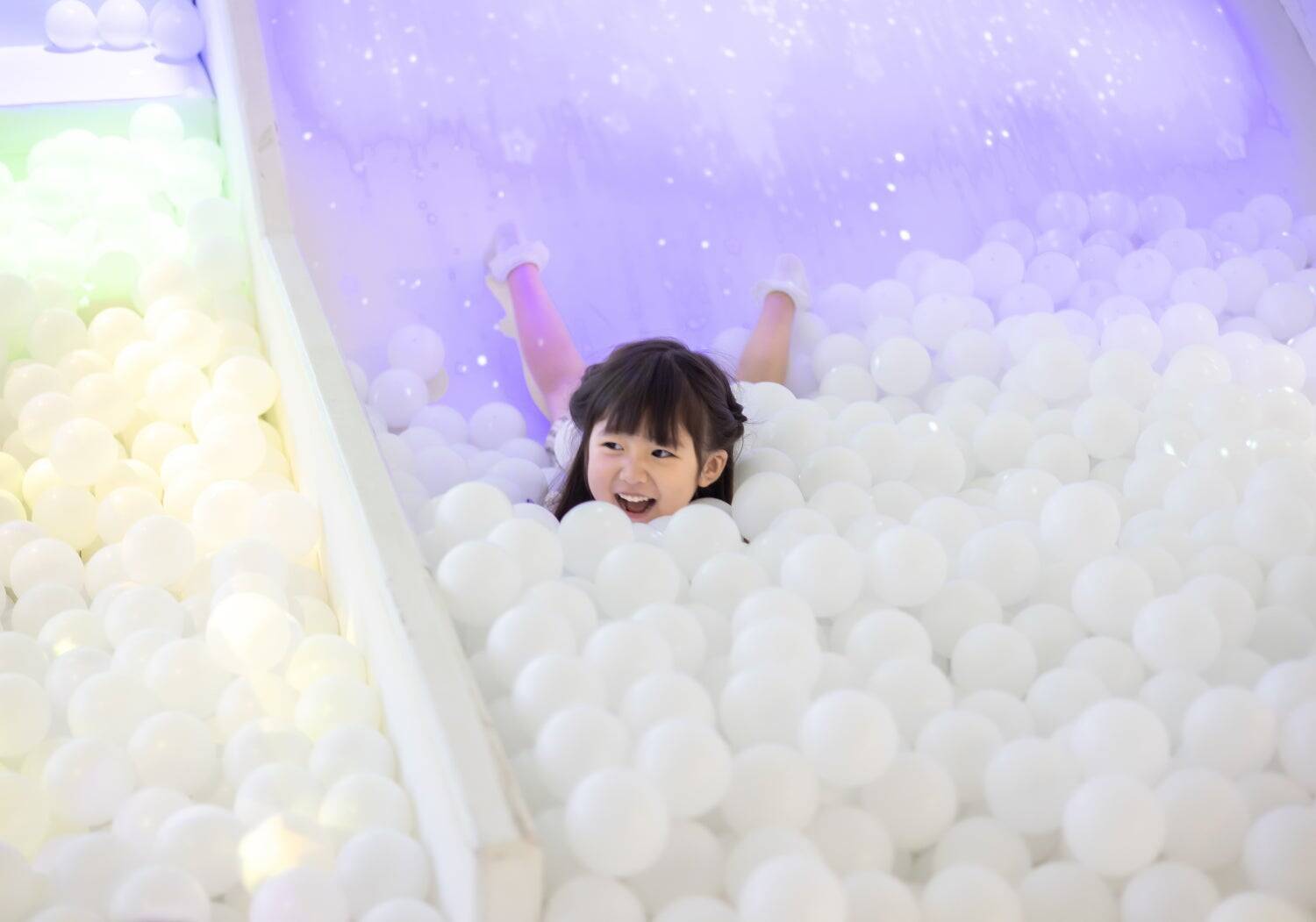 雨で来園者が半減する悩みを解消。「那須高原りんどう湖ファミリー牧場」がリトルプラネットと挑んだ、天候に左右されない“デジタル×リアル”のテーマパークDX
