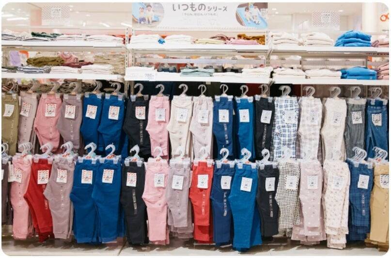 毎日着たくなる。着せたくなる 快適で摩擦に強いパンツ。ーバイヤーの開発への想いを綴るー