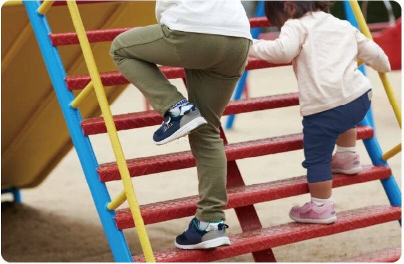 毎日着たくなる。着せたくなる 快適で摩擦に強いパンツ。ーバイヤーの開発への想いを綴るー