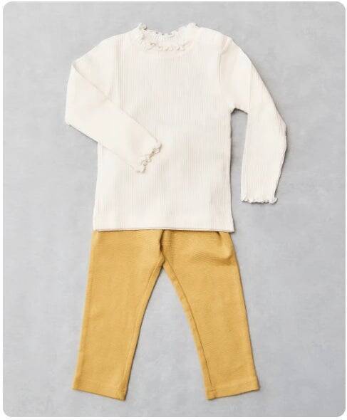 毎日着たくなる。着せたくなる 快適で摩擦に強いパンツ。ーバイヤーの開発への想いを綴るー