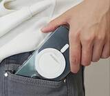 「magsafeグリップなのに装着したままmagsafe充電ができる「motomoマグピタ」発売開始！」の画像1