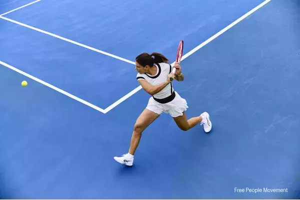 テニスのエマ・ナバロ選手とアドバイザリースタッフの複数年契約に合意