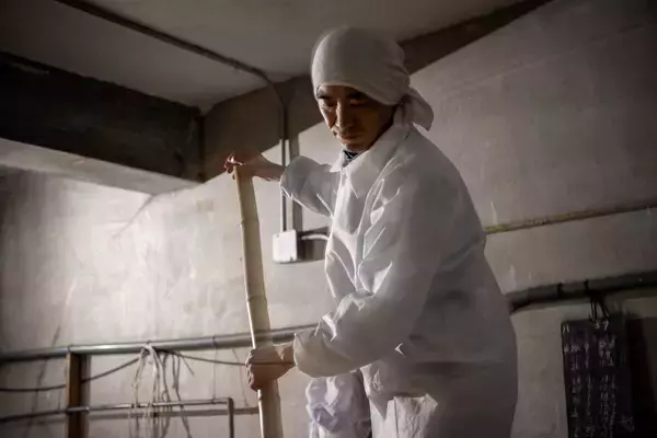 「新年を“金箔入りの日本酒”で祝う。祝い酒「金賀 -KINGA-」が生まれた理由」の画像