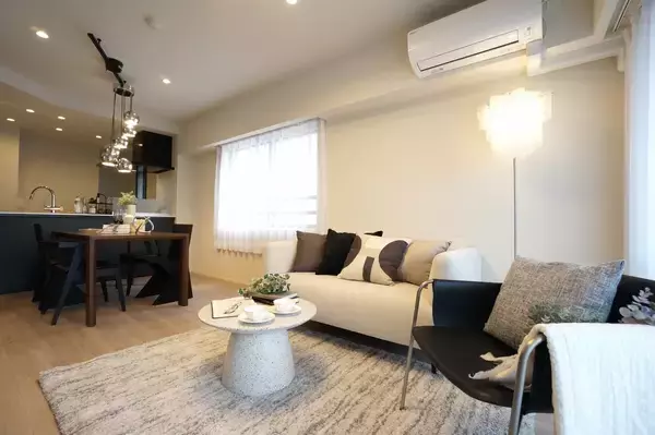 「原点回帰。販売物件のインテリアコーディネートを手掛けるKAGKASの「納得のステージング力」の底上げにかけた施策とは」の画像